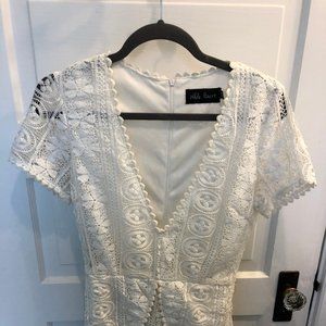 Wilde Heart White V Neck Crochet Romper Size S